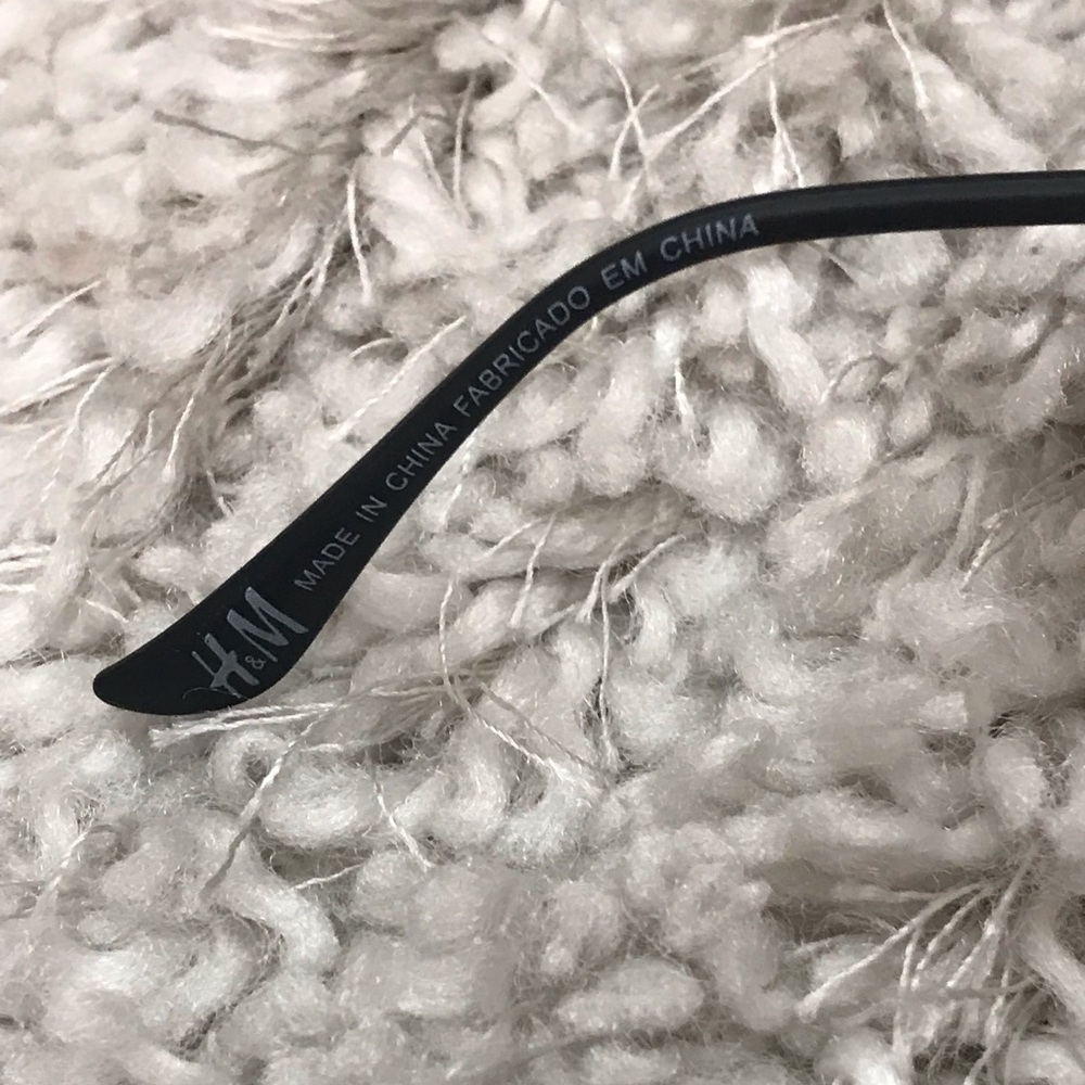 Mirrored Sunglass bundle - Picture 15 of 16